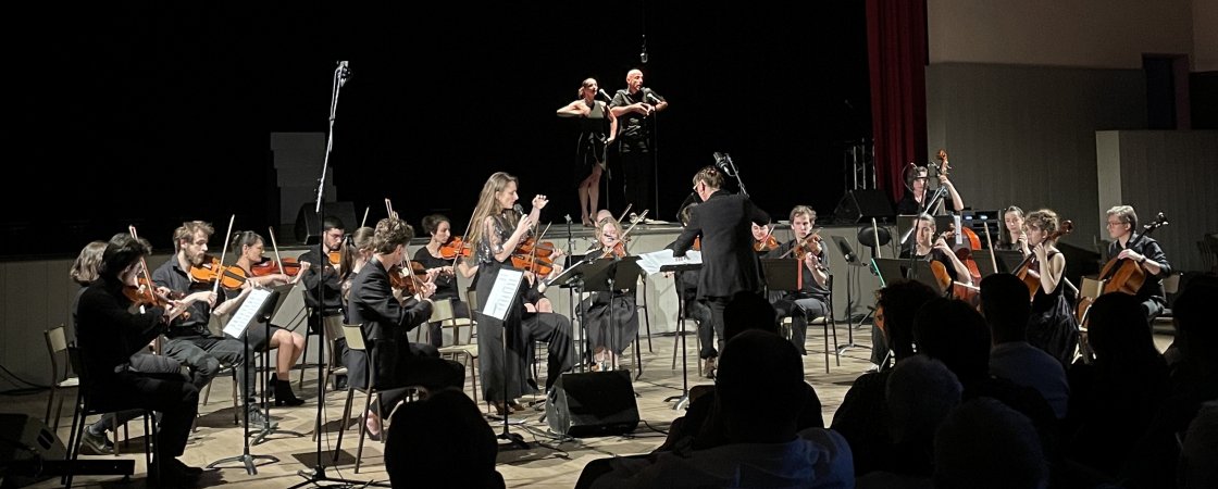 « La vie bien accordée de Rémy Pinson », un concert-spectacle pour orchestres à cordes, chœur et récitant